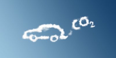 L'industrie automobile est pointée du doigt pour son impact sur la pollution atmosphérique.