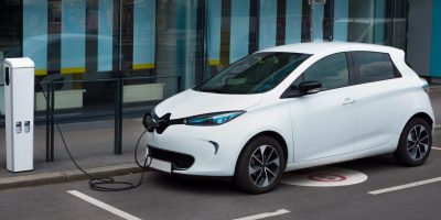 Le programme Advenir + permet aux professionnels de bénéficier d’aides pour les installations de points de recharge électrique. Le programme Advenir + permet aux professionnels de bénéficier d'aides pour les installations de points de recharge électrique.