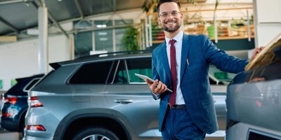 Pour bien vendre un véhicule, il faut à la fois être performant en ligne, et en contact direct avec le client.