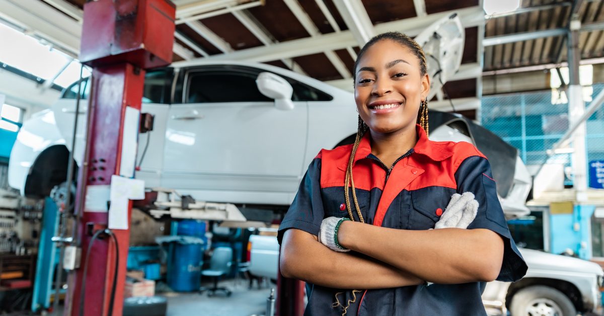 De nombreux métiers des Services de l'Automobile recrutent massivement.